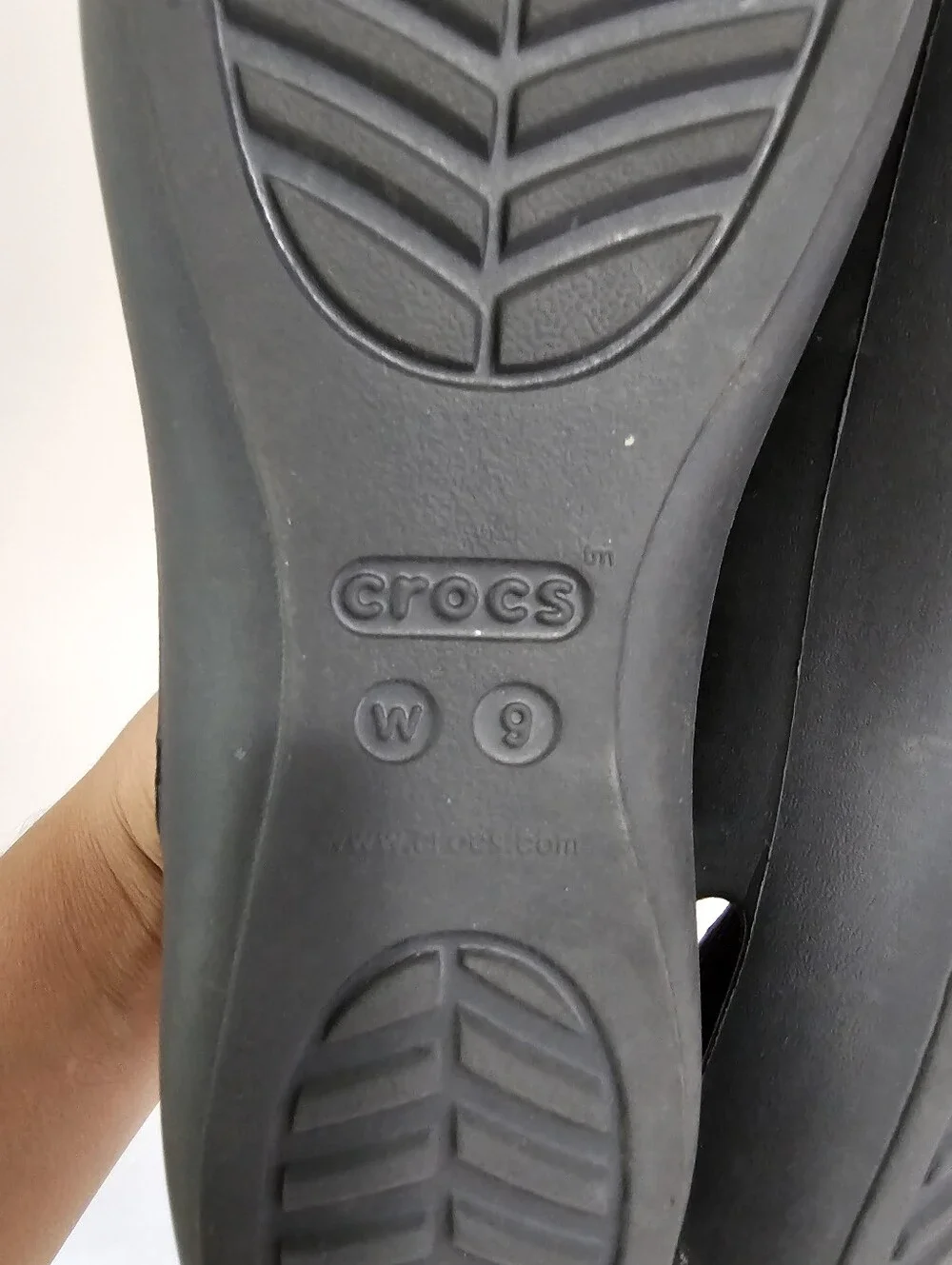 CROCS Women's Black Closed-Toe Ballet Flats